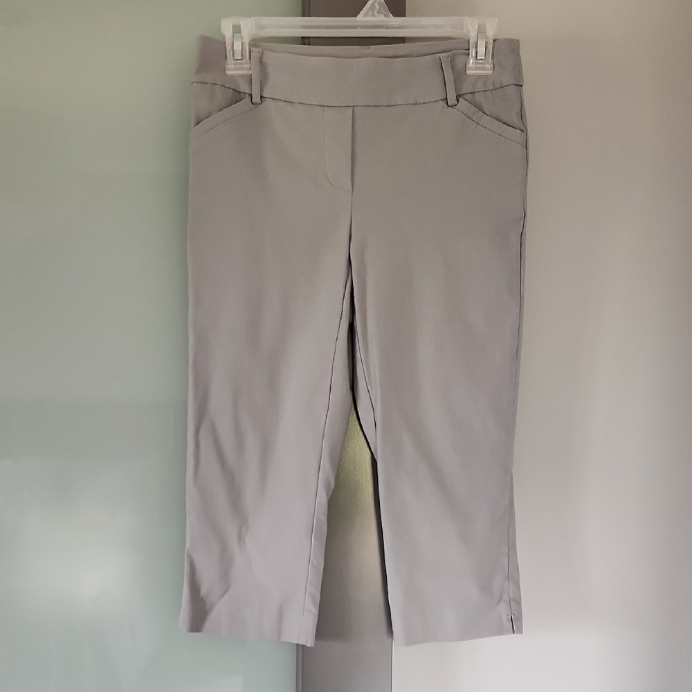 Reitmans Size 6 Petites Gray Stretch Capris